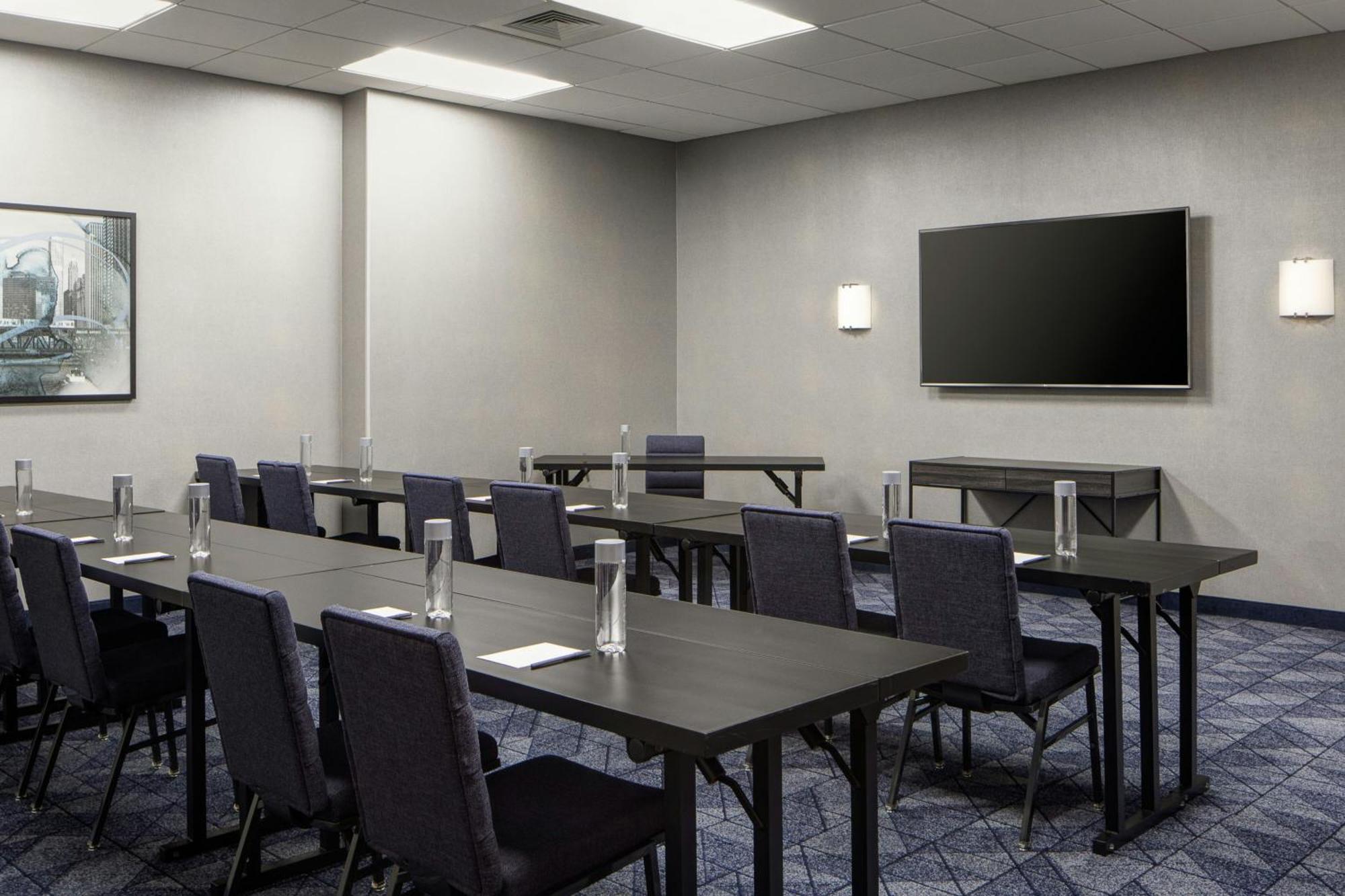 Courtyard By Marriott Chicago Downtown/River North Екстер'єр фото