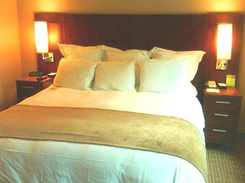 Courtyard By Marriott Chicago Downtown/River North Екстер'єр фото