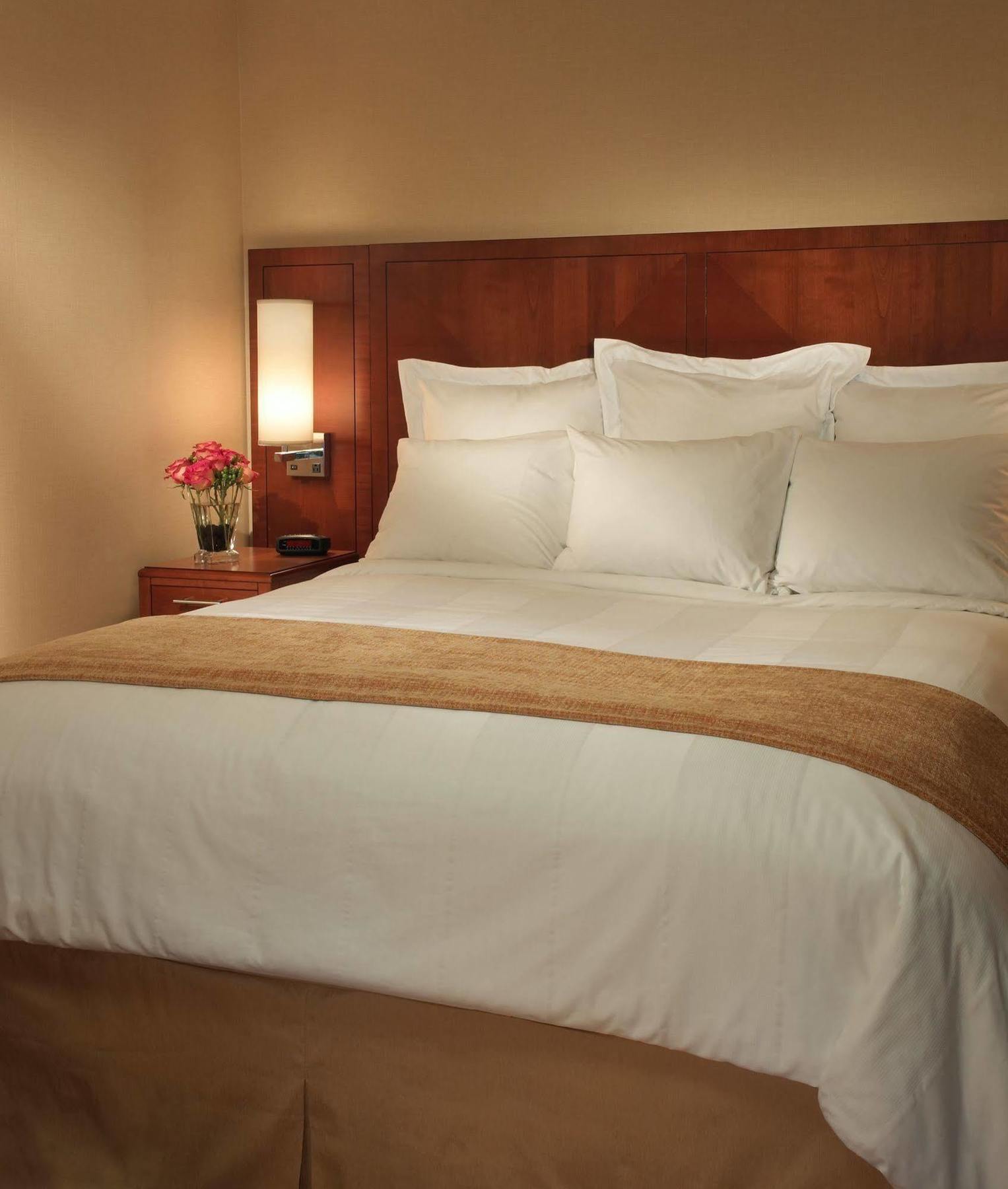Courtyard By Marriott Chicago Downtown/River North Екстер'єр фото